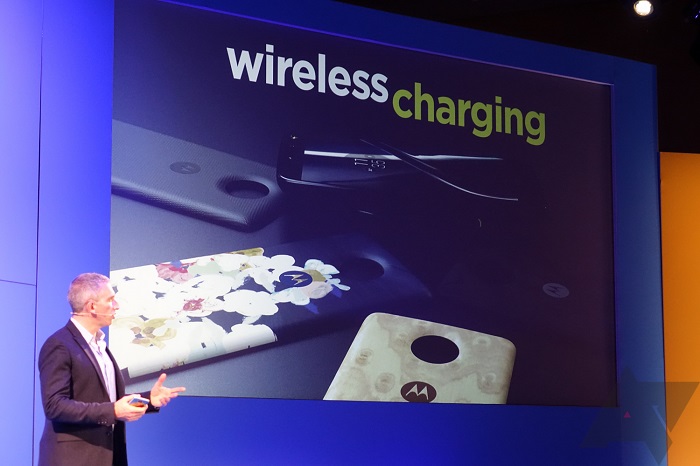 Moto-Mod-Wireless-Charging