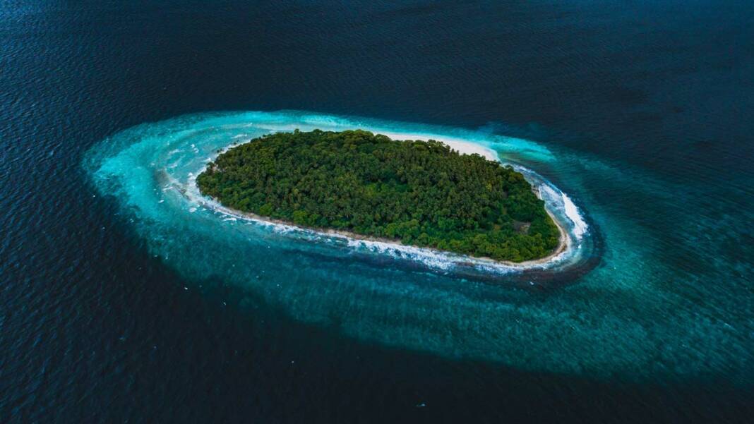 Isla bajo agua clima